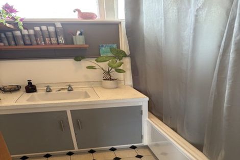 Photo of property in 3/4 George Street, Hospital Hill, Napier, 4110