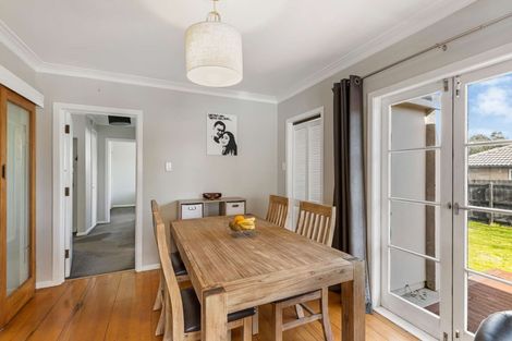 Photo of property in 20 Grove Road, Papakura, 2110