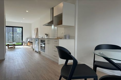 Photo of property in 62 Rauemi Way, Te Atatu South, Auckland, 0610