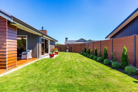 Photo of property in 25 Phoenix Palms Grove, Levin, 5510
