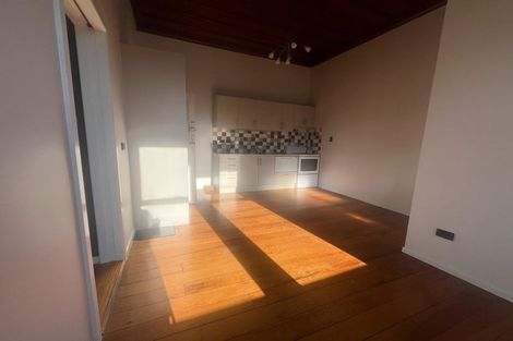 Photo of property in 70 Shakespeare Road, Bluff Hill, Napier, 4110