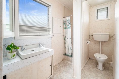 Photo of property in 15 Matai Road, Stanmore Bay, Whangaparaoa, 0932