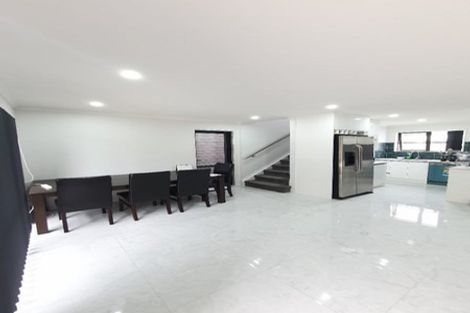 Photo of property in 425d Great South Road, Opaheke, 2113