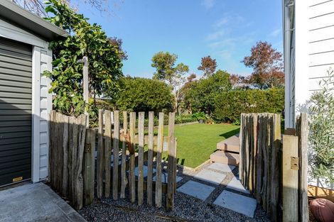 Photo of property in 34 Fisher Place, Carterton, 5713
