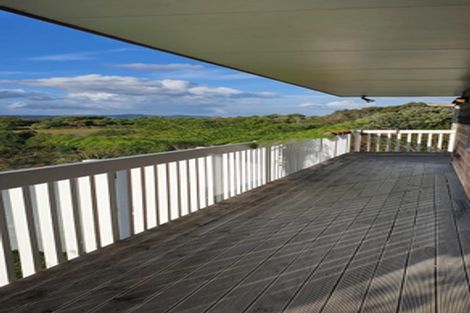 Photo of property in 150 Kaipara Road, Papakura, 2582