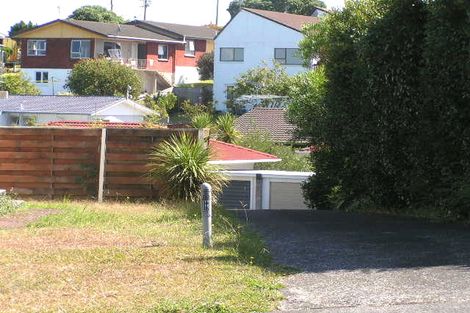 Photo of property in 2/35 Knightsbridge Drive, Forrest Hill, Auckland, 0620