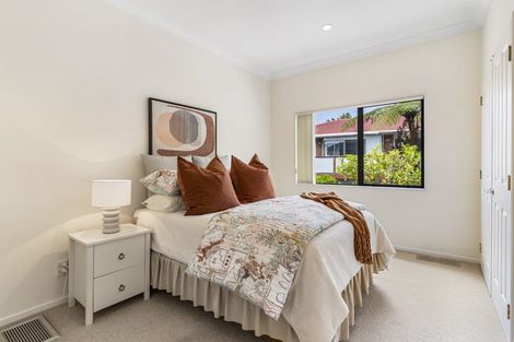 Photo of property in 7 Jubaea Place, Henderson, Auckland, 0610