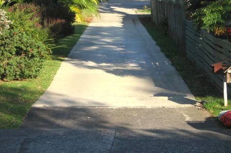 Photo of property in 2/78 Oaktree Avenue, Browns Bay, Auckland, 0630