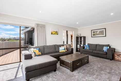 Photo of property in 3 Eclipse Lane, Whitby, Porirua, 5024