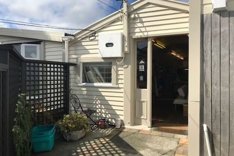 Photo of property in 70a Constable Street, Newtown, Wellington, 6021