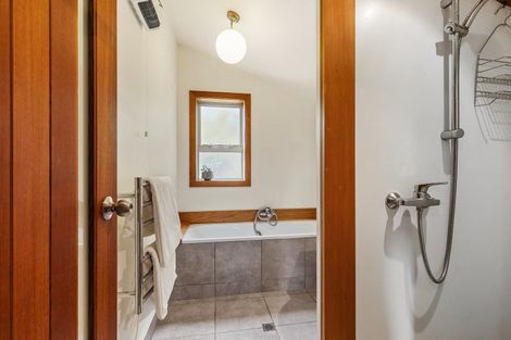 Photo of property in 131a Cockayne Road, Khandallah, Wellington, 6035