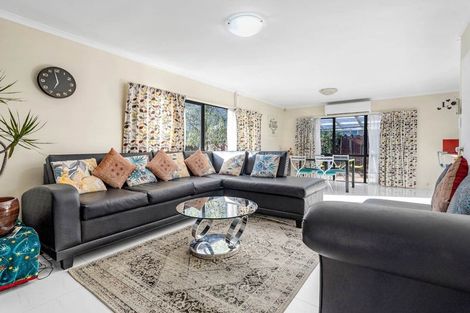 Photo of property in 4 Farmdale Court, Flat Bush, Auckland, 2019