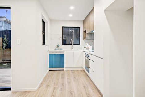 Photo of property in 8a Butterworth Drive, Glendene, Auckland, 0602