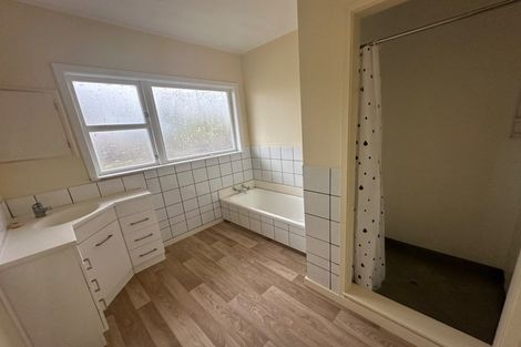 Photo of property in 1 Roslyn Road, Levin, 5510