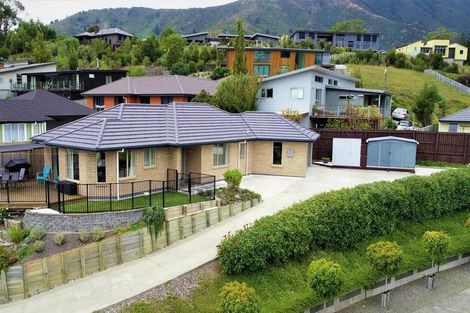Photo of property in 2 Pukeko Place, Picton, 7220