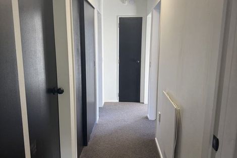 Photo of property in 6 Kinnel Grove, Papakowhai, Porirua, 5024