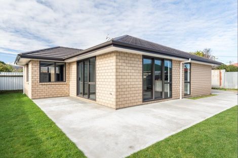 Photo of property in 30b Queenwood Road, Levin, 5510