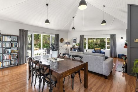 Photo of property in 49 Stanley Point Road, Stanley Point, Auckland, 0624