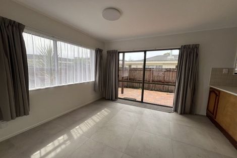 Photo of property in 1/7 Alice Avenue, Orewa, 0931