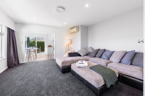 Photo of property in 1/420 Memorial Avenue, Burnside, Christchurch, 8053