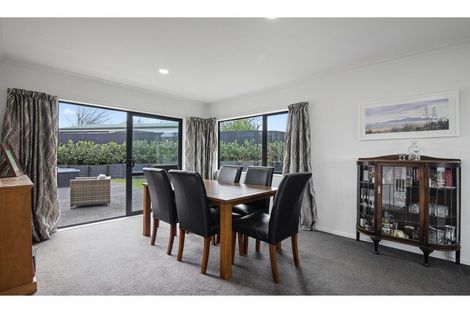 Photo of property in 7 Thornlea Grove, Waiuku, 2123