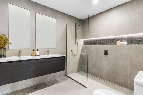 Photo of property in 39 Elliot Street, Riverhead, 0820