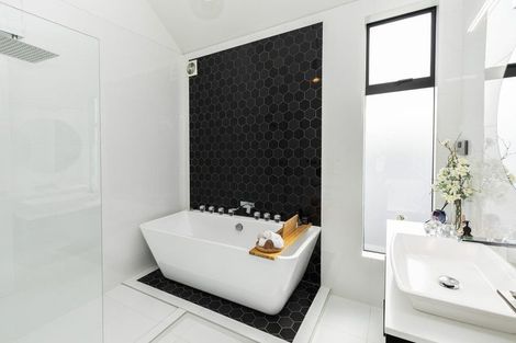 Photo of property in 43a Gracefield Avenue, Christchurch Central, Christchurch, 8013