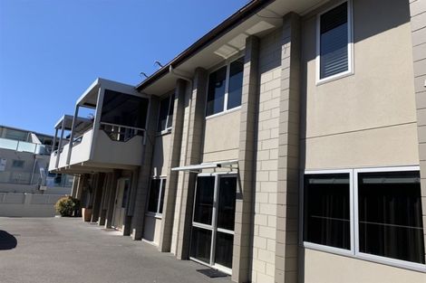 Photo of property in 21 The Mall, Mount Maunganui, 3116