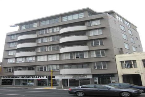 Photo of property in Grandstand Apartments, 38/80u Kent Terrace, Mount Victoria, Wellington, 6011