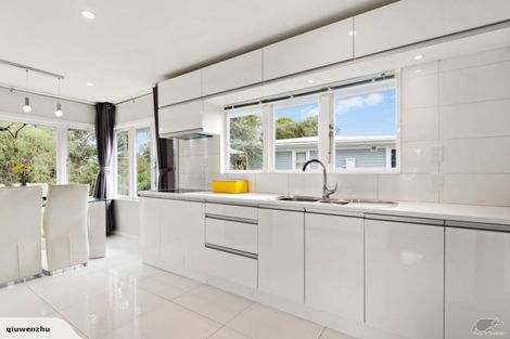 Photo of property in 39 Brandon Road, Glen Eden, Auckland, 0602