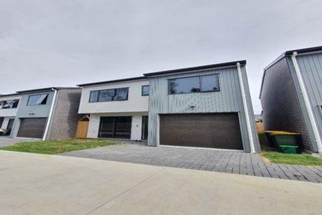 Photo of property in 425d Great South Road, Opaheke, 2113