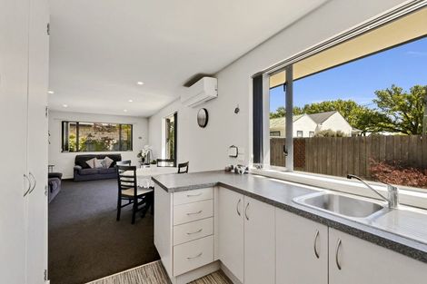 Photo of property in 2a Ferndown Lane, Bromley, Christchurch, 8062