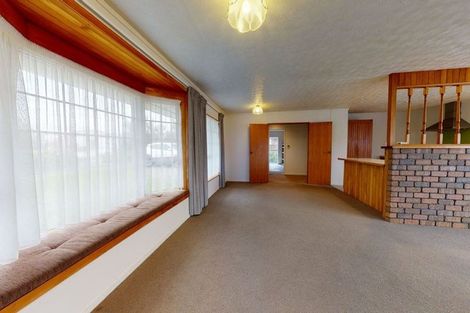 Photo of property in 142 Mazengarb Road, Paraparaumu, 5032