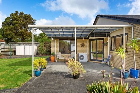 Photo of property in 34 Fleetwood Drive, Henderson, Auckland, 0612