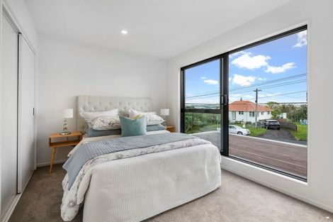 Photo of property in 112b Eversleigh Road, Belmont, Auckland, 0622