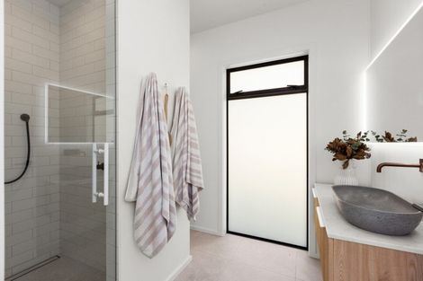 Photo of property in 4 Te Roera Drive, Taradale, Napier, 4112