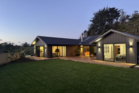 Photo of property in 7 Kohatu Boulder Way, Welbourn, New Plymouth, 4310