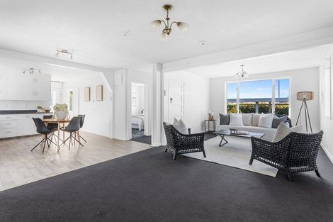 Photo of property in 1/197 Main North Road, Redwood, Christchurch, 8051