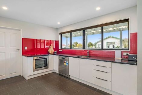Photo of property in 1 Alexander Street, Whanganui, 4500
