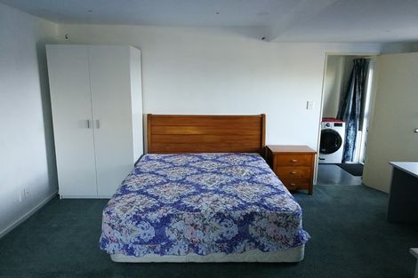 Photo of property in 16 Frobisher Street, Island Bay, Wellington, 6023