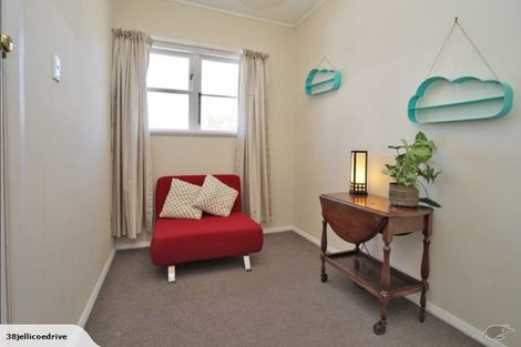 Photo of property in 38 Jellicoe Drive, Hamilton East, Hamilton, 3216