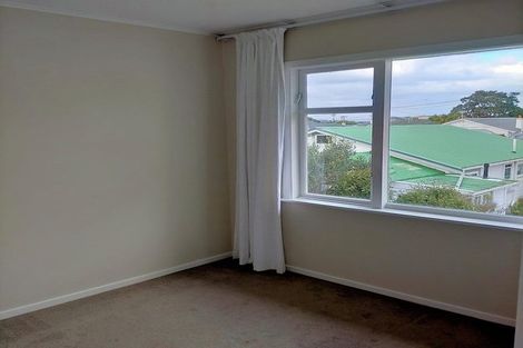 Photo of property in 139u2 Queens Drive, Lyall Bay, Wellington, 6022
