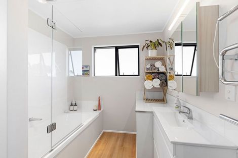 Photo of property in 106a Martin Road, Paraparaumu Beach, Paraparaumu, 5032