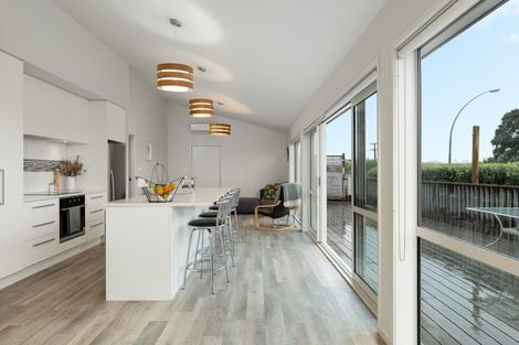 Photo of property in 2/21 Sardinia Rise, Bethlehem, Tauranga, 3110