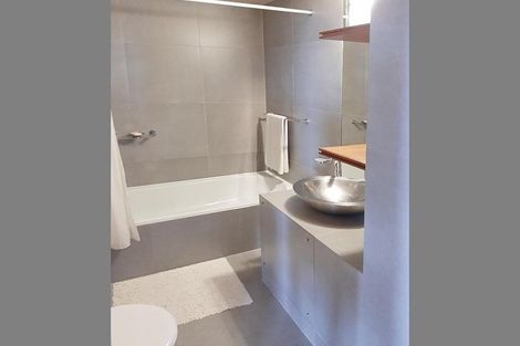 Photo of property in 45 Stanley Point Road, Stanley Point, Auckland, 0624