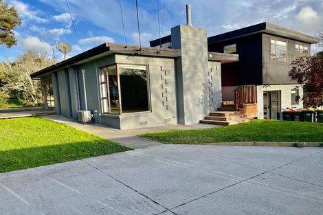 Photo of property in 192 Henderson Valley Road, Henderson, Auckland, 0612