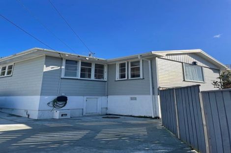 Photo of property in 37a Victory Crescent, Tawa, Wellington, 5028