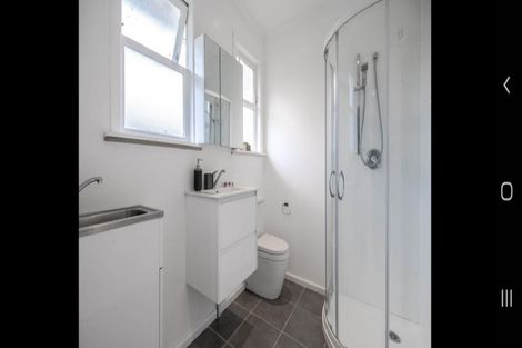 Photo of property in 1a Link Road, Newlands, Wellington, 6037