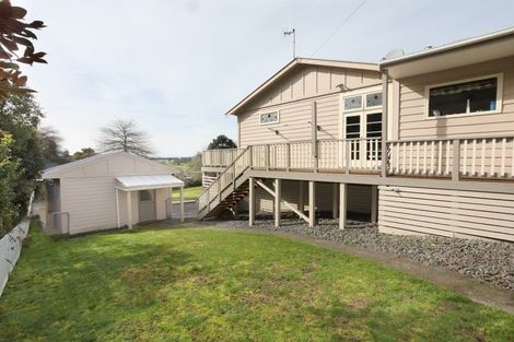 Photo of property in 110 Hastings Street, Halcombe, Feilding, 4779
