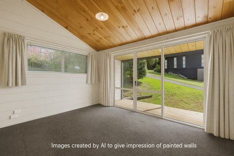Photo of property in 9 Empressa Heights, Helensville, 0800